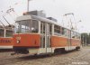  V brněnských ulicích dnes můžeme potkat také služební tramvaj pisárecké vozovny s evid. č. 4123. Jedná se o vůz typu T3 s původním evid. č. 1504 (ev. do roku 1969 č. 504) z roku 1963, své cestující tramvaj svezla naposledy v roce 1997, poté následovala přestavba na služební vůz pro odtah porouchaných tramvají – mj. dosazení tyristorové výzbroje TV1, dosazení zadního stanoviště…. Takto byl poté vůz využíván společně s místními služebními „tédvojkami“ evid. č. 4121 a 4122 (spíše však méně) k výše zmíněným odtahům. Koncem loňského roku došlo k úpravě vozidla pro prohlídky trakčního vedení (na střechu byla v zadní části vozu doplněna prosklená nástavba a pantograf pro měření). Pohled na zadní část vozu je z pisárecké vozovny, foto 2. 6. 2001 © Ladislav Kašík. 