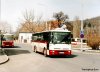 Provoz nových autobusů Karosa B951 přibližujeme snímkem pořízeným 19. 3. 2006 u konečné Bystrc ZOO – vůz evid. č. 7485 odjíždí na lince 303 do Veverské Bítýšky (tento autobus byl vzápětí po svém dodání opatřen pokladnou pro výdej jízdenek, a může tak být používán i na regionálních linkách IDS JMK). Foto © Ladislav Kašík.