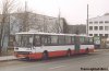 V únoru se v brněnských ulicích objevil kloubový autobus Karosa B741 evid. č. 2330, který po celkové opravě ve Zlíně obdržel jako první brněnský autobus vůbec nový unifikovaný nátěr DPMB. Aplikace barev nátěru proběhla následovně – červený spodek, poté bílý pruh, okenní sloupy tmavě šedé (dveře světle šedé) a střecha opět bílá. Zatímco tento nový nátěr vtiskl trolejbusům 14Tr již před lety modernější a elegantnější tvář, na klasických autobusech Karosa je trochu neobvyklý. Na Staré Osadě fotografoval tento vůz jako záložní 1. 3. 2003 © Ladislav Kašík.
