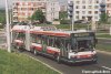 Velkou novinkou trolejbusové dopravy v Brně je zprovoznění prvního nízkopodlažního kloubového trolejbusu Škoda 22Tr. Vozy tohoto typu obdržely řadu evid. čísel 3601 a výše a budou vypravovány z komínské vozovny. V současnosti jsou brněnské článkové trolejbusy nasazovány téměř výhradně v pracovní dny na polookružní linku č. 146. Na snímku ze 7. 5. 2003 stoupá první trolejbus evid. č. 3601 ulicí Petra Křivky k cíli své cesty na sídlišti Kamenný vrch, foto © Ladislav Kašík.