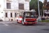 Od začátku září 2013 jezdily na znovuzavedené lince 35 z Mendlova náměstí na Barvičovu trolejbusy. Rekonstrukce Vaňkova náměstí a nynější oprava kanalizace na Barvičově ulici však znamenaly od konce června 2014 opětovné nasazení autobusů. Na snímcích pořízených při provozních přestávkách na Mendlově náměstí je zvěčněn trolejbus evid. č. 3273 (24. 6. 2014) a autobus evid. č. 7365 (2. 10. 2014). Foto © Ladislav Kašík.