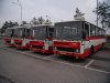 Na přelomu listopadu a prosince 2014 do Brna dorazila druhá část autobusů Solaris Urbino 18 III z loňské  šestatřicetivozové dodávky (na jaře přišlo 22 vozů, na podzim 14). Na snímcích z 28. 11. 2014 jsou na nádvoří slatinských garáží zvěčněny autobusy budoucích evid. č. 2645–2651, druhý snímek zachycuje tamtéž vozy Karosa B 732 evid. č. 7398, 7384, 7376 a 7378, které byly odstaveny v říjnu 2014. Foto © Pavel Šlezinger.
