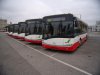 Na přelomu listopadu a prosince 2014 do Brna dorazila druhá část autobusů Solaris Urbino 18 III z loňské  šestatřicetivozové dodávky (na jaře přišlo 22 vozů, na podzim 14). Na snímcích z 28. 11. 2014 jsou na nádvoří slatinských garáží zvěčněny autobusy budoucích evid. č. 2645–2651, druhý snímek zachycuje tamtéž vozy Karosa B 732 evid. č. 7398, 7384, 7376 a 7378, které byly odstaveny v říjnu 2014. Foto © Pavel Šlezinger.