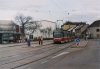 Čtveřici snímků na této straně věnujeme rekonstrukci tramvajové tratě na Olomoucké ulici – dva snímky z 12. 3. 2016 zvěčňují původní podobu tratě: Vario LF2 evid. č. 1103 přijíždí na lince 9 k zastávce »Životského« ve směru od centra, tramvaj KT8 evid. č. 1722 linky 8 naopak byla zachycena v zastávce »Životského« při jízdě do města. Prostor téže zastávky po odstranění koleje ve směru z centra vč. nástupního ostrůvku byl zachycen 12. 4. 2016 a tramvaj evid. č. 1615 linky 10 projíždí 19. 4. 2016 Olomouckou ulicí směrem na Stránskou skálu. Foto © Ladislav Kašík a Martin Janata.
