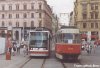 Rozsáhlá rekonstrukce tramvajového kolejiště na Starém Brně o letošních prázdninách přinesla mimo jiné i dočasný návrat tramvají do centra města na náměstí Svobody. Jezdily tudy vlaky linek č. 1 a 5. Na snímku z 11. 7. 2003 se uprostřed náměstí míjí Anitra evid. č. 1805 na lince č. 5 a souprava vozů evid. č. 1542+70 na „jedničce“, foto © Ladislav Kašík.