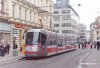 Od začátku února je pak pět nových tramvají Škoda 13T v provozu s cestujícími – na snímcích pořízených 4. 2. 2011 v prostoru zastávek »Česká« na stejnojmenné ulici jsou zvěčněny vozy evid. č. 1923 (linka 12 směr Komárov) a 1922 (linka 3 směr Bystrc). O den později se pak ve smyčce na Staré osadě v Židenicích setkaly tramvaje evid . č. 1905 (linka 3) a 1920 (linka 2) a na nástupní zastávce byl zachycen vůz evid. č. 1920. Foto © Ladislav Kašík.