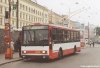 I nadále pokračuje zkušební provoz opravené brněnské tramvaje RT6 evid. č. 1801 s cestujícími – nevšední vůz na lince č. 2 současně na nevšední trase při výluce na Cejlu přibližuje snímek z Moravského náměstí z 21. 10. 2001, foto © Ladislav Kašík.