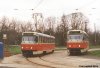 Jak jsme již několikrát informovali, bylo v loňském roce přistoupeno ke generální opravě tramvaje T3 s evid. č. 1581, letos v březnu se k ní přidal další generálkovaný vůz evid. č. 1545. Na snímku je zachyceno setkání tramvají na obřanské smyčce linky č. 4, která je provozována výhradně se sólo vozy a zanedlouho bude mít další pozoruhodnost, a to provoz vozu T3R evid. č. 1615, který byl nedávno předán medlánecké vozovně. Foto 31. 3. 2001 © Ladislav Kašík. 