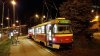 Je pátek 29. 6. 2018, 22.42 hod a ve smyčce Zvonařka se k odjezdu se připravuje dvojice tramvají evid. č. 1583+1576: to byla opravdu poslední obsluha smyčky. Foto © Libor Čuma.