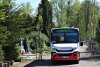 Velikonoční provoz minibusu DPMB na brněnském Ústředním hřbitově připomínáme dvěma snímky z 21. 4. 2019 s vozem evid. č. 7525. Foto © Ladislav Kašík.