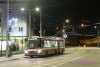 Provoz trolejbusů na nově zprovozněném prodloužení trolejbusové tratě na Novolíšeňské ulici v Líšni. Ve smyčce Jírova jsou nově pouze výstupní zastávky – na snímku z 2. 1. 2020 jsou zde zvěčněny vozy evid. č. 3612 a 3626, vlevo nová měnírna. Stejného dne vyjíždí ze smyčky na Novolíšeňskou ulici evid. č. 3640. A v první den provozu trolejbusů, v sobotu 30. 11. 2019, byl v nástupní zastávce »Jírova« na Novolíšenské ulici zvěčněn trolejbus evid. č. 3606 linky 26. Foto © Jiří Mrkos a Dominik Konečný.