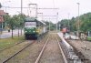 Na trati tramvajové linky 1 probíhá prodlužování nástupiště další zastávky – »Podlesí« (ve směru od Bystrce). Dne 12. 8. 2009 okolo do Bystrce projížděla souprava vozů evid. č. 1622+23 na lince 1. Foto © Ladislav Kašík. 